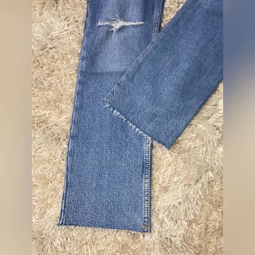 ASOS Design 90’s Raw Hem High Rise Mom Straight Leg Denim Jean Women Size 26/32 - Picture 4 of 5